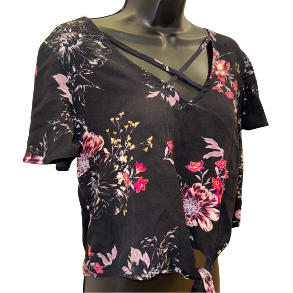 ‘Mudd’ black floral tie front top with pink and purple flowers - size S - Picture 2 of 7